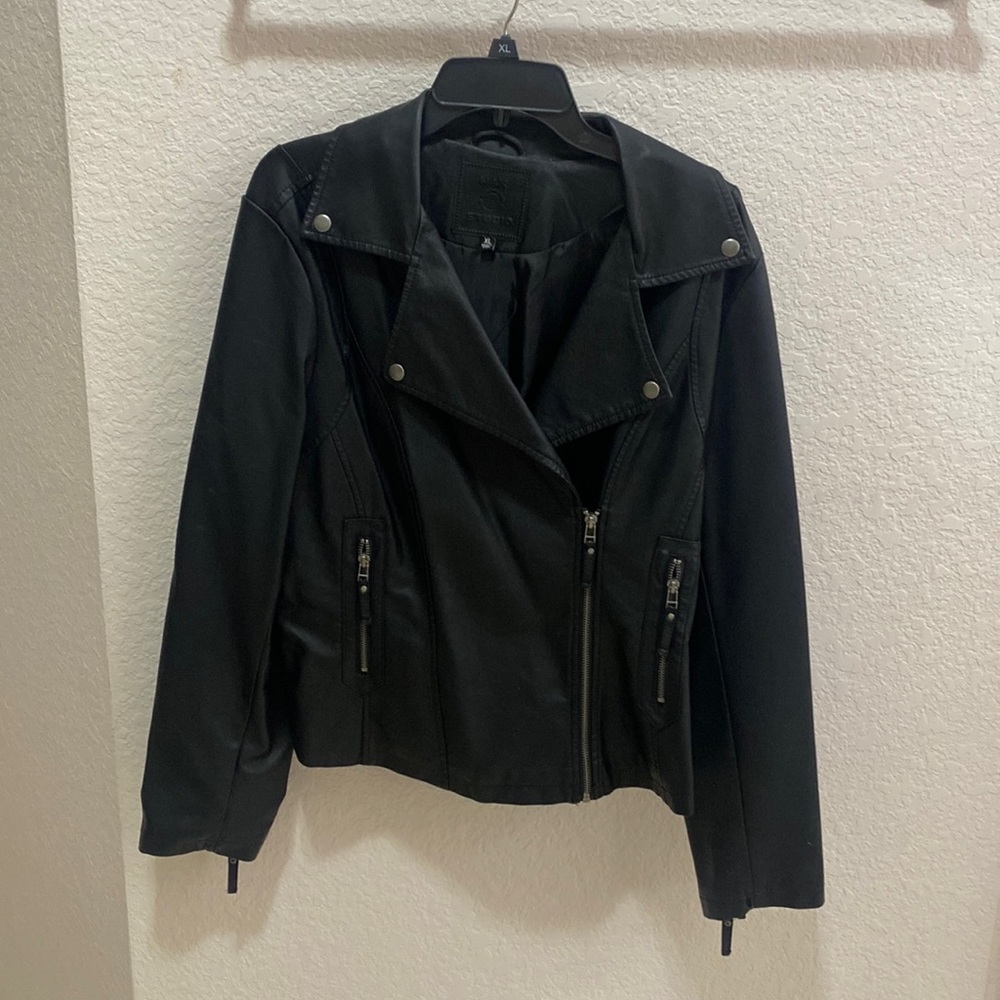 NWOT Black leather jacket XL